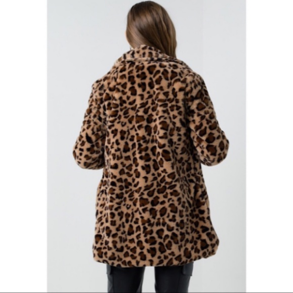 LAST 1❗LEOPARD FAUX FUR NOTCH COLLAR - Picture 3 of 4